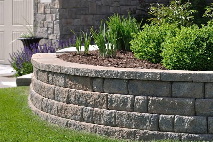 Retaining Wall Cost Guide for Homeowners