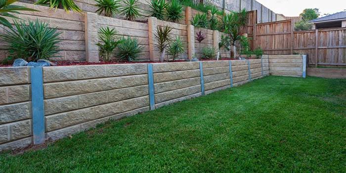 Signs Your Retaining Wall Is Failing
